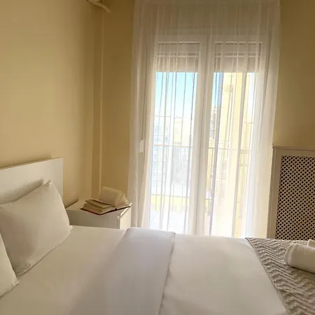 Zeusbnb Saint Sofia Ble アパート テッサロニキ
